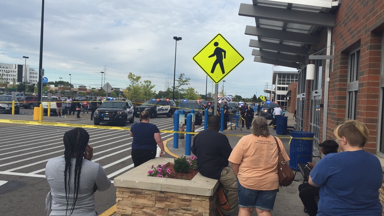 1 shot at brooklyn center walmart kare11 com walmart in brooklyn